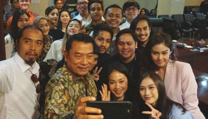 Kepala Staf Kepresidenan, Moeldoko, bertemu dengan sejumlah artis muda Tanah Air