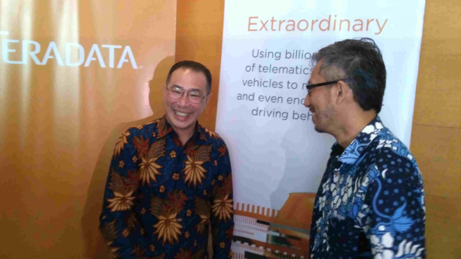 President Director Teradata, Erwin Sukiato (kiri)