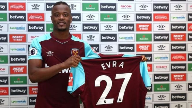 Patrice Evra resmi bergabung dengan West Ham United