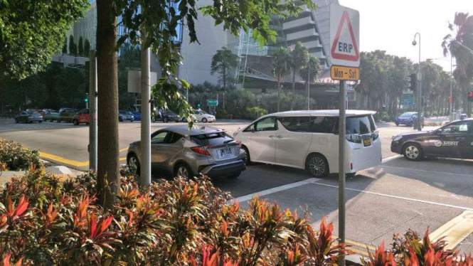 Situasi lalu lintas di SIngapura.