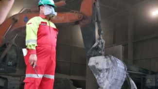 VIDEO: 300 Ribu Boks Viostin Kandungan Babi Dimusnahkan