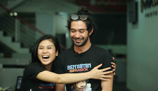 Pemain Film Benyamin Biang Kerok, Reza Rahadian dan Adelia Husein