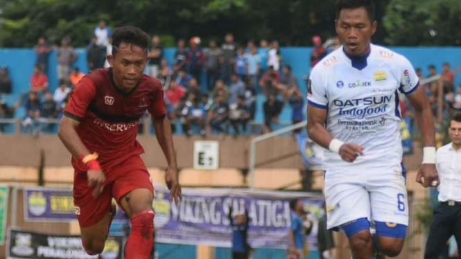 Duel Persijap Jepara vs Persib Bandung.