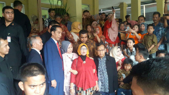 Presiden Joko Widodo hadiri pernikahan anak pelatih panah 