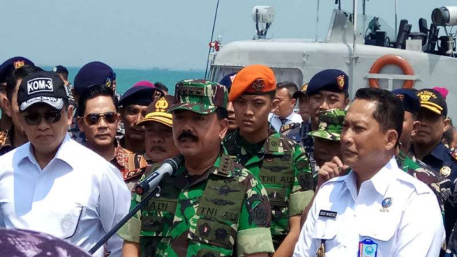 Panglima TNI Marsekal Hadi Tjahjanto saat pengungkapan kasus narkoba di Batam
