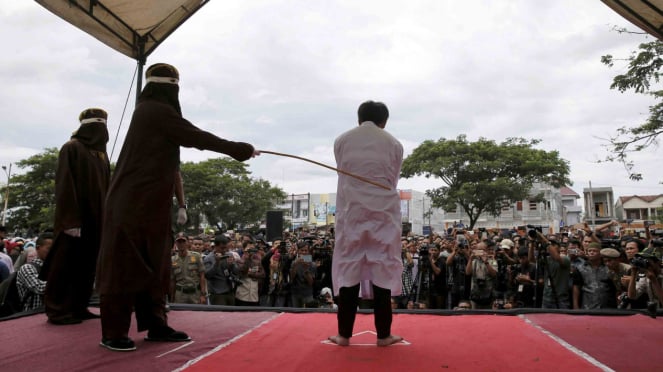 Hukuman cambuk di Aceh