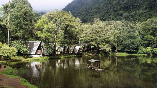 Rahasia Keindahan Telaga Warna Dieng, Airnya Selalu Berubah Warna ...