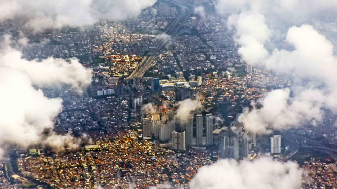 Foto udara kawasan gedung pencakar langit di Jakarta