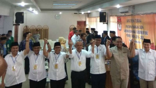 KPU Riau menetapkan empat pasang calon gubernur dan wakil gubernur di Pekanbaru pada Senin, 12 Februari 2018.