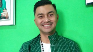 Tak Banyak yang Tahu! Selain Aktor, Anjasmara Ternyata Instruktur Yoga Bersertifikat dan Punya Kelas Sendiri