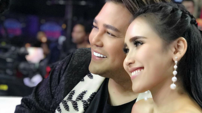 Ivan Gunawan dan Ayu Ting Ting 