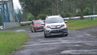 Menaklukkan Jalur Rawan Kamojang dengan Honda BR-V