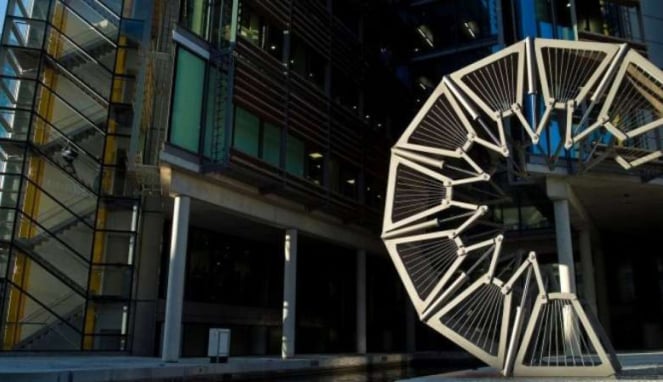 Heatherwick Studio’s Rolling Bridge