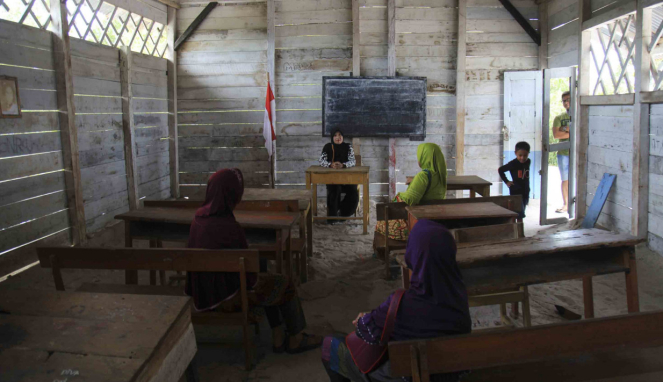 Sorot Film - laskar pelangi