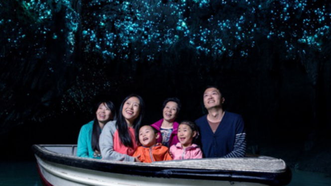 Waitomo Glowworm Caves, Selandia Baru.