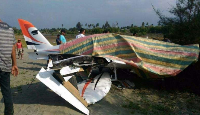 Kondisi pesawat pribadi Gubernur Aceh Irwandi Yusuf usai mendarat darurat di Kabupaten Aceh Besar, Sabtu (17/2/2018)