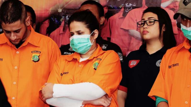 Dhawiya Zaida (tengah) jadi tahanan kasus narkoba di Polda Metro Jaya, beberapa waktu lalu.