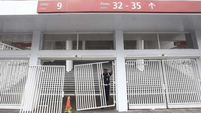 Gerbang pintu masuk Stadion Utama GBK rusak pasca final Piala Presiden 