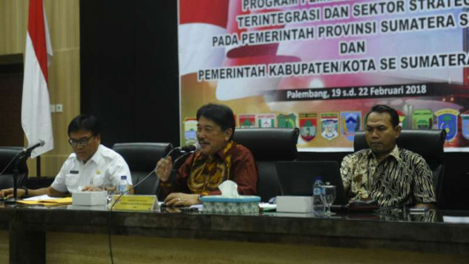 Adlinsyah Nasution, Ketua Tim Koordinasi Supervisi dan Pencegahan KPK, di Palembang pada Senin 19 Februari 2018.