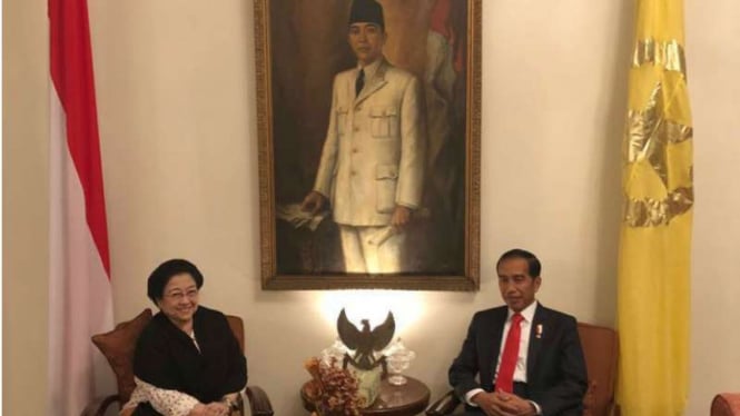 Presiden Jokowi dan Megawati saat makan malam di Istana Batu Tulis