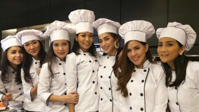 Girls Squad turun ke dapur