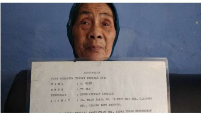 Cicih (70), warga Kota Bandung Jawa Barat yang digugat oleh empat anaknya, Kamis (22/2/2018)