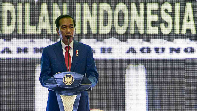 Presiden Joko Widodo memberikan pengarahan 