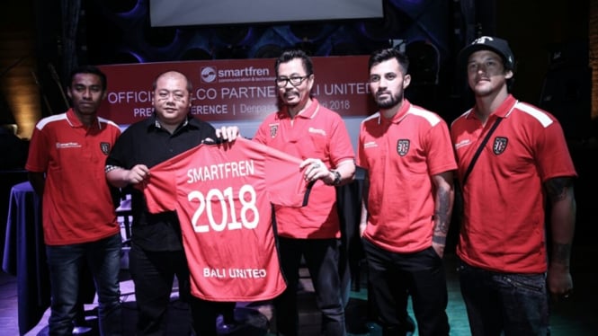 Peresmian kerja sama Bali United dengan Smartfren