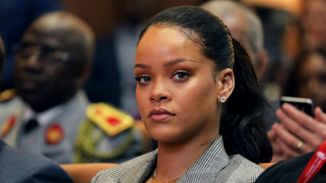 Rihanna saat menghadiri acara di Senegal.