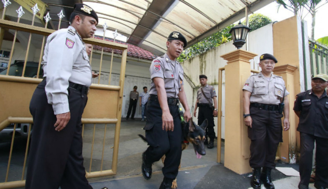 Olah tempat kejadian perkara rumah mantan Wakapolda Sumut Kombes Pol Agus Samad