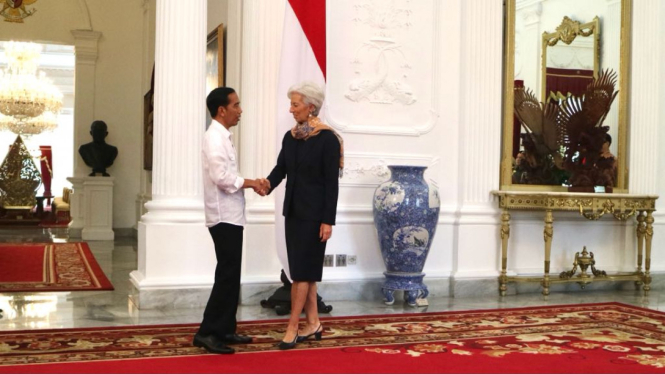 Presiden Joko Widodo bertemu Managing Director IMF Lagarde di Istana Merdeka.