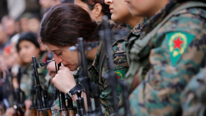 Ilustrasi-Pejuang perempuan Kurdi dari Unit Perlindungan Wanita di Aleppo Suriah