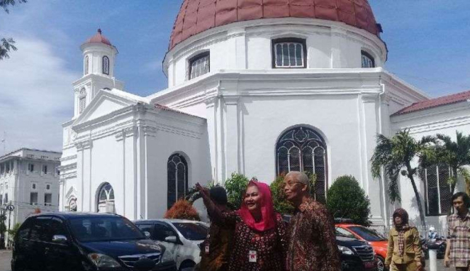 Ketua BP2KL Semarang, Heaverita Gunaryati bersama perwakilan UNESCO di Kota Lama