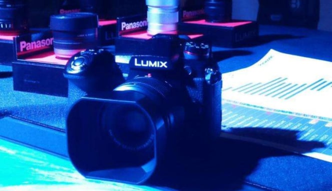 Panasonic Lumix G9.