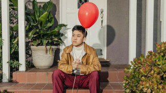 Kolaborasi Rich Brian dan James Corden Hebohkan YouTube