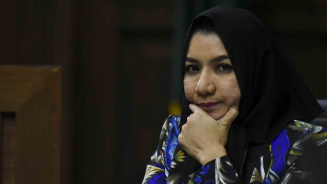 Terdakwa kasus gratifikasi atas perizinan proyek-proyek di Kabupaten Kutai Kartanegara, Rita Widyasari