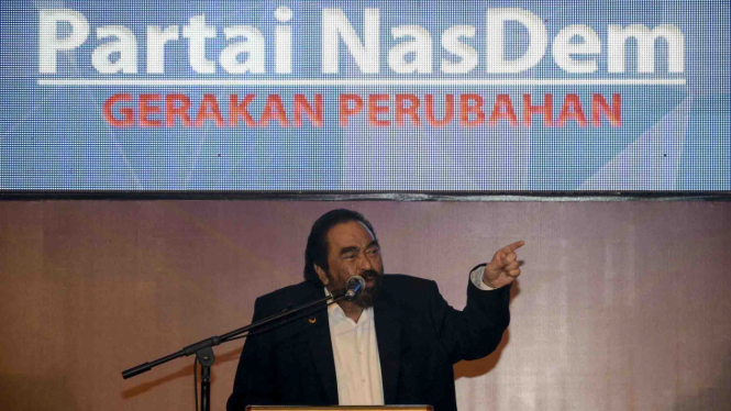 Ketua Umum Partai NasDem, Surya Paloh memberikan arahan di Makassar