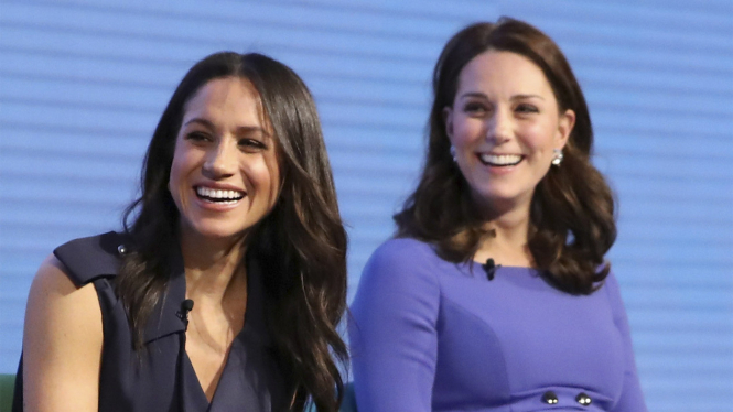 Meghan Markle Duduk Bareng Keluarga Kerajaan Inggris dalam Sebuah Forum