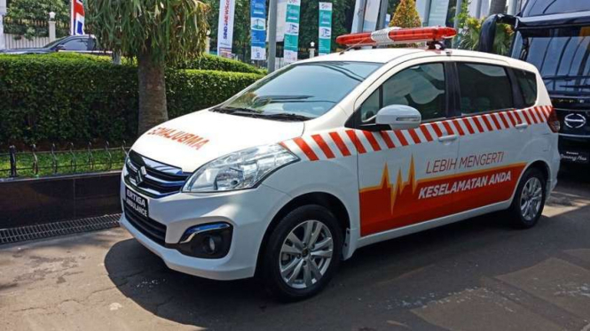 Suzuki Ertiga ambulans.