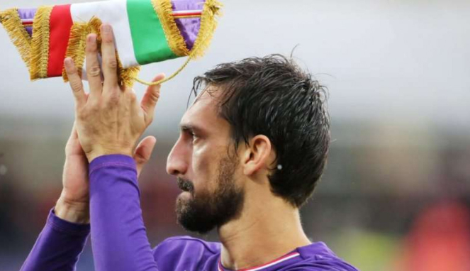 Bek Timnas Italia dan Kapten Fiorentina, Davide Astori.