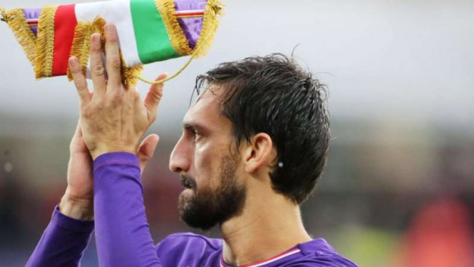 Bek Timnas Italia dan Kapten Fiorentina, Davide Astori.