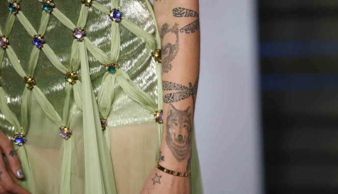 Aktris, Paris Jackson pamer tato di tubuh seksinya