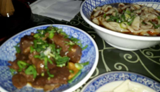 Mie kuah sapi di Muslim Beef Noodles Restaurant di Taipei, Taiwan