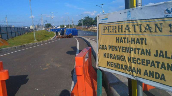 Underpass jalur perimeter selatan Bandara Soekarno-Hatta, Tangerang, Banten.
