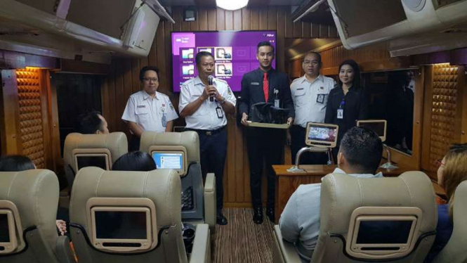 Kereta Wisata Argo Parahyangan Priority resmi beroperasi.