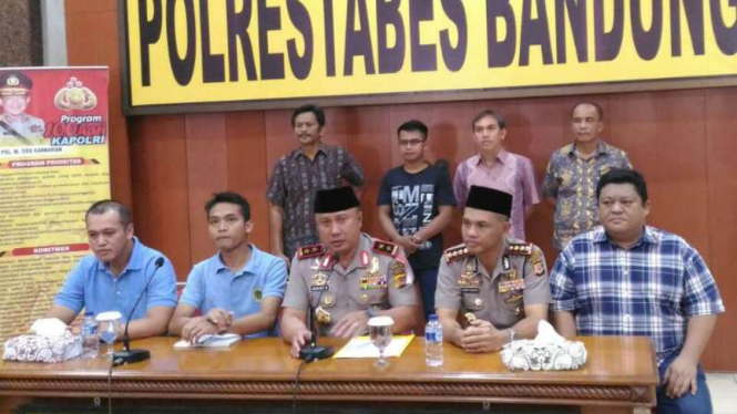 Kepala Kepolisian Daerah Jawa Barat, Inspektur Jenderal Polisi Agung Budi Maryoto, dalam konferensi pers di Bandung pada Jumat, 9 Maret 2018.