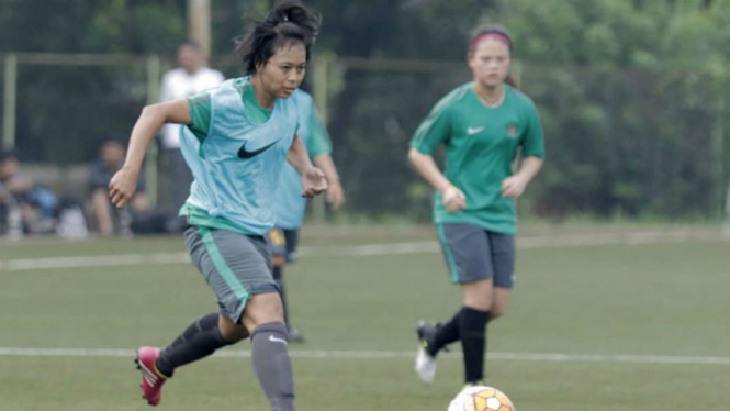 Skuat Timnas Wanita Indonesia saat berlatih