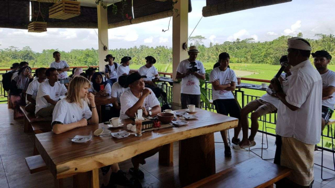 Peserta ASEAN Youth Farmers di Bali.