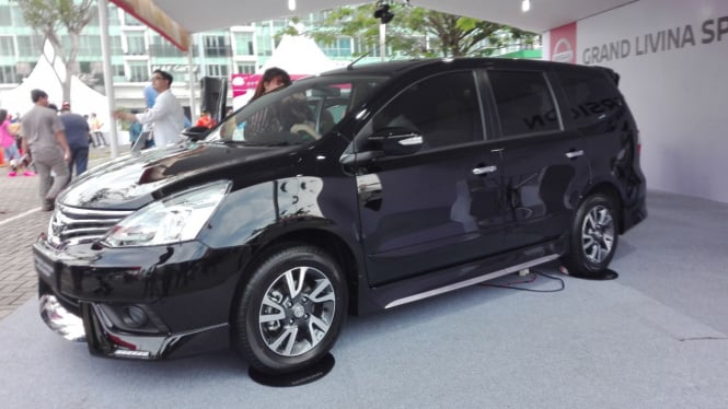 Mau Ada Versi Baru Livina Model Lama Diskon Rp60 Juta - VIVA