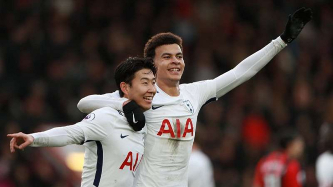 bintang Tottenham Hotspur, Son Heung-Min (kiri) dan Dele Alli (kanan)
